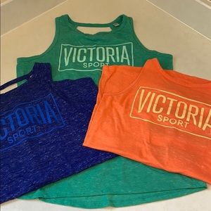Victoria Sport 3 tank tops size small